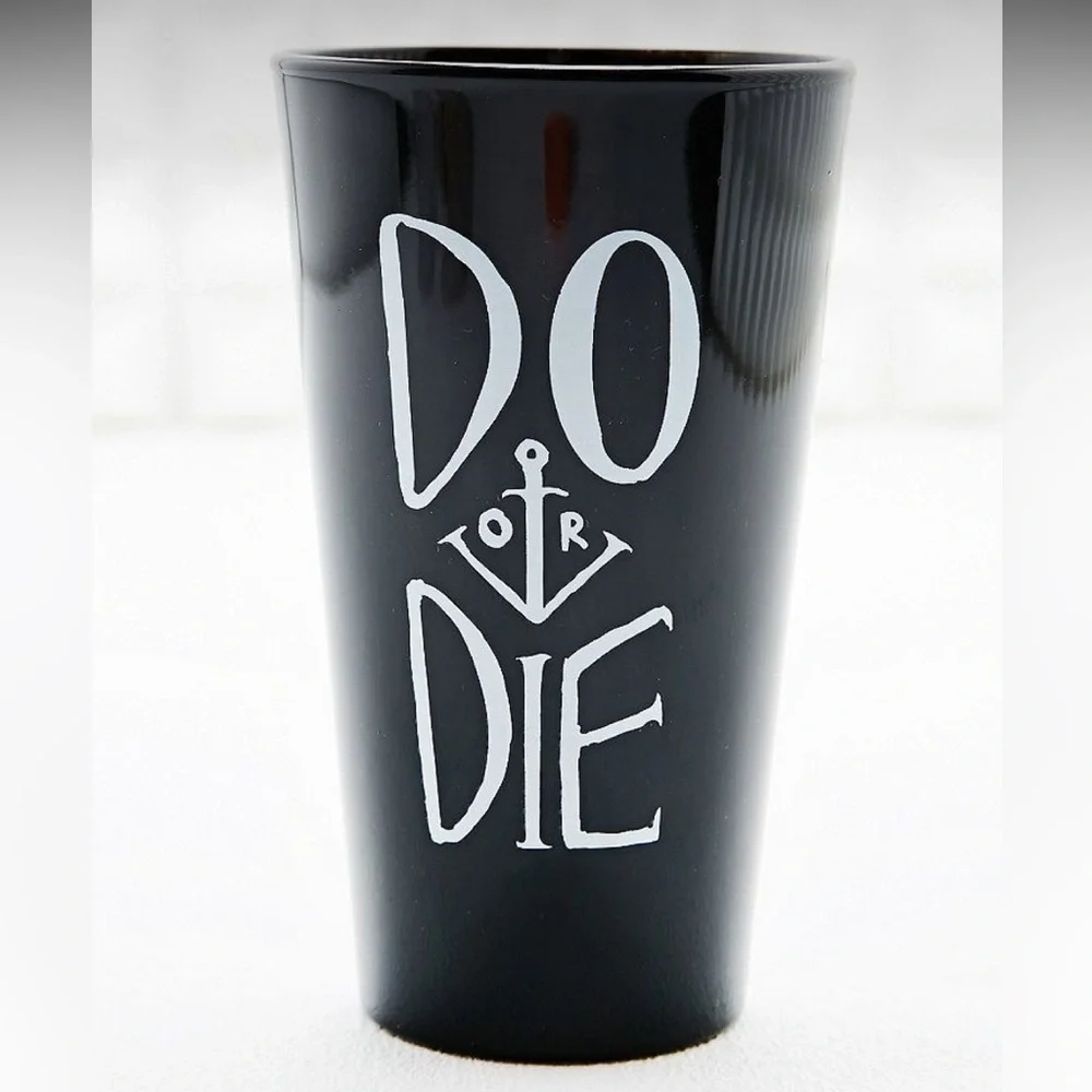 UO (4) Do Or Die Anchor Glasses